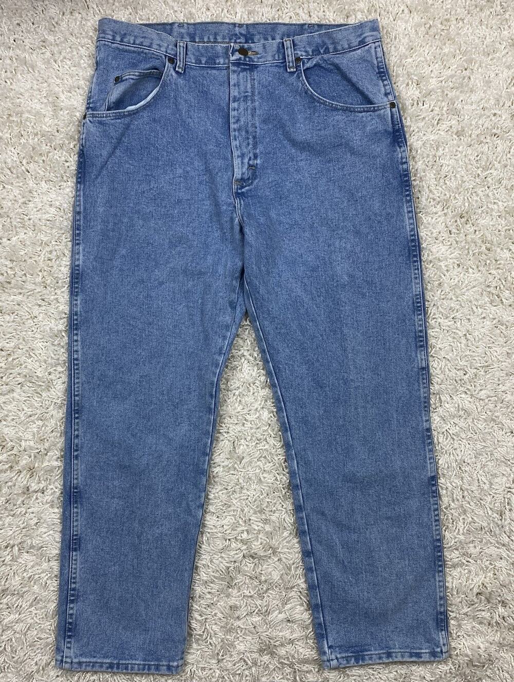 Wrangler Rugged Wear Jeans Men's 38x30 Light Wash Relaxed Fit Denim Cotton
